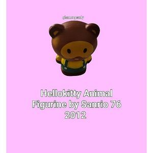 Hello Kitty Figurine🐍